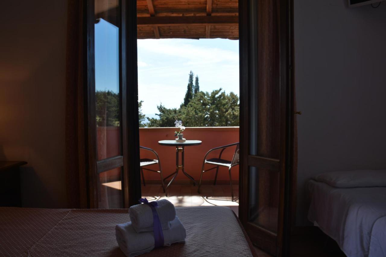 Hotel Villa Paradiso Riparbella Kültér fotó