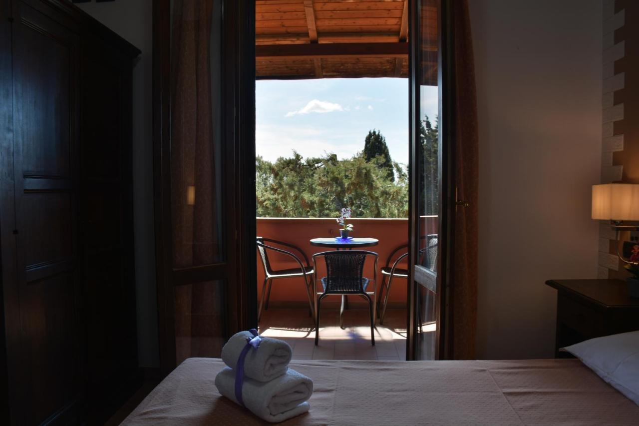 Hotel Villa Paradiso Riparbella Kültér fotó