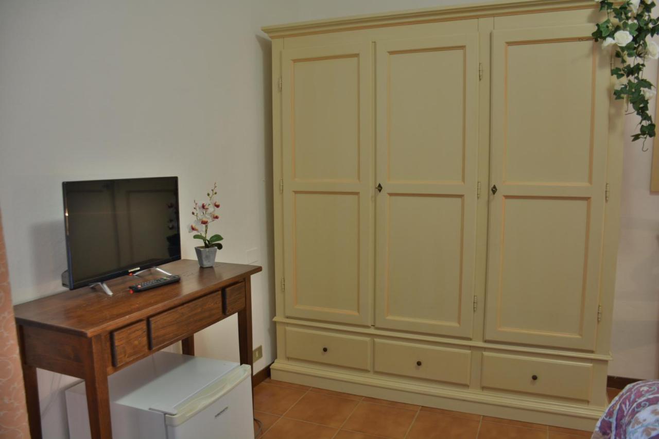 Hotel Villa Paradiso Riparbella Kültér fotó