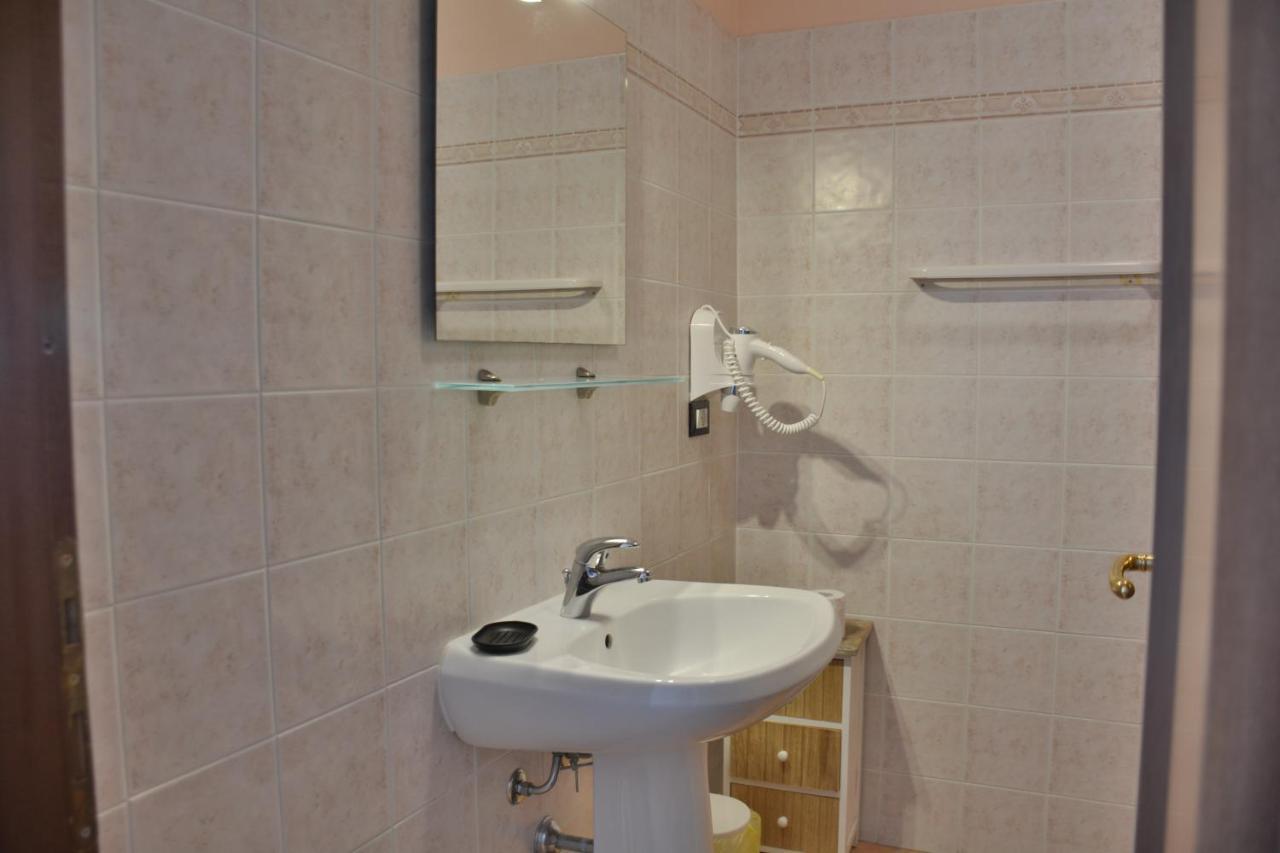 Hotel Villa Paradiso Riparbella Kültér fotó