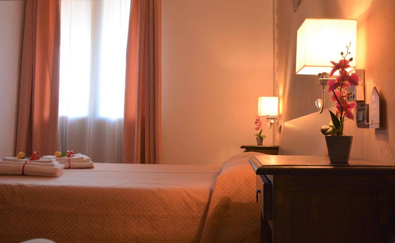 Hotel Villa Paradiso Riparbella Kültér fotó